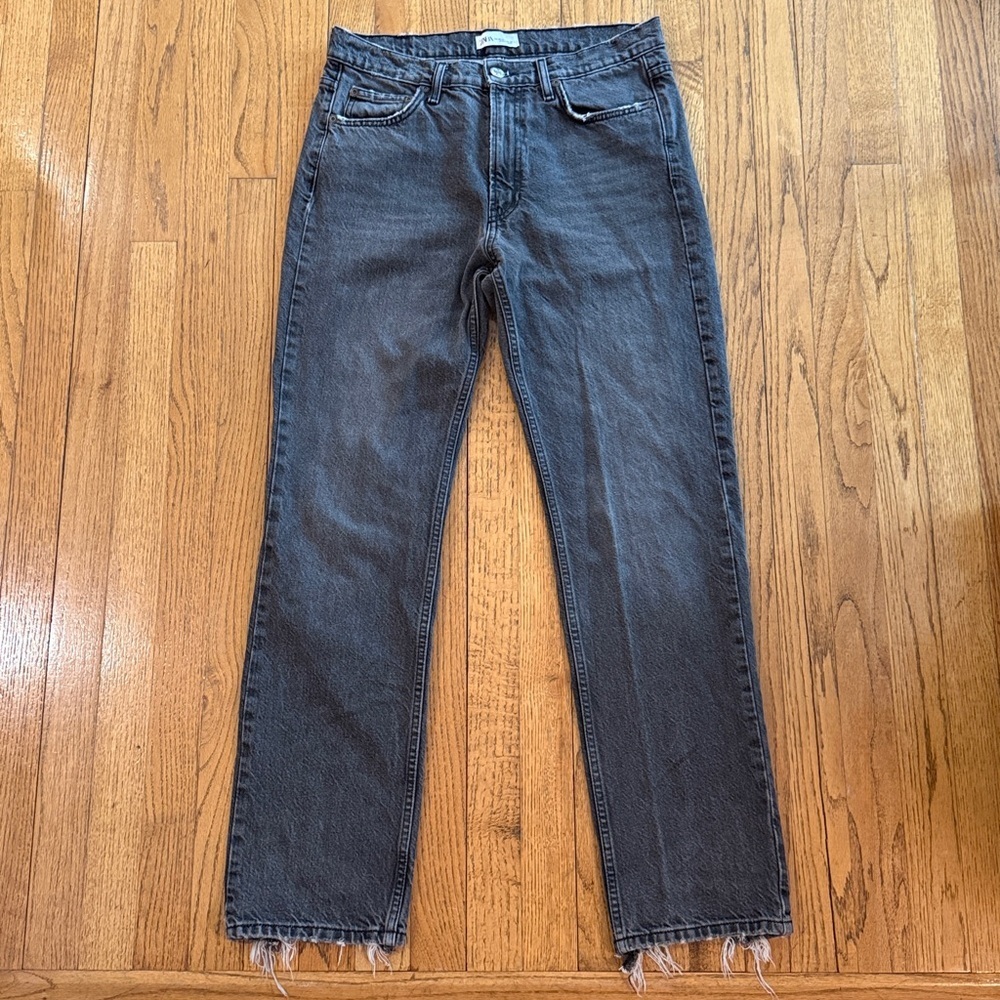 Zara Straight Leg Jeans Women’s US 8 Gray Washed Raw Hem High Rise